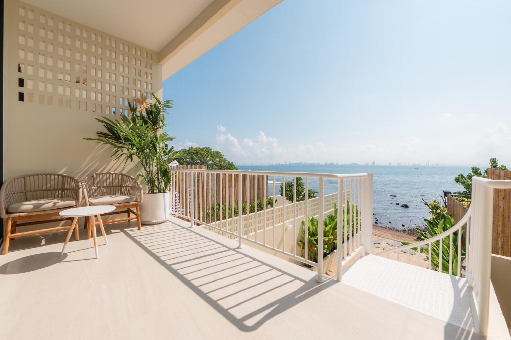 Rocco Villa Ко Ларн Екстериор снимка
